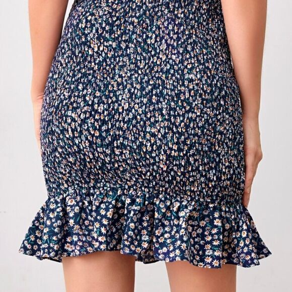 SHEIN Maternity Ditsy Floral Ruffle Hem Shirred Skirt sz M - Picture 4 of 6